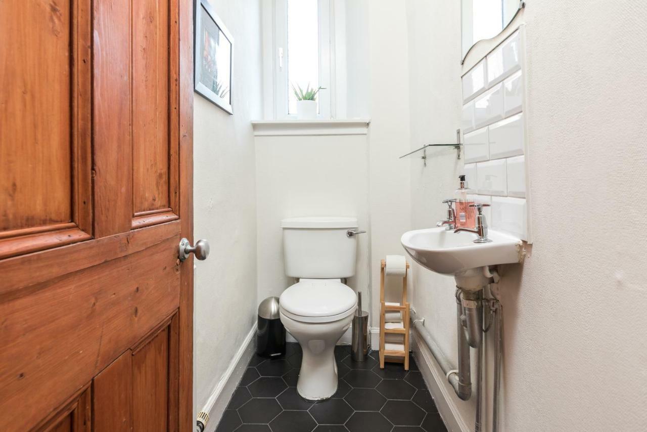 Lovely Central Edinburgh Apartment エクステリア 写真
